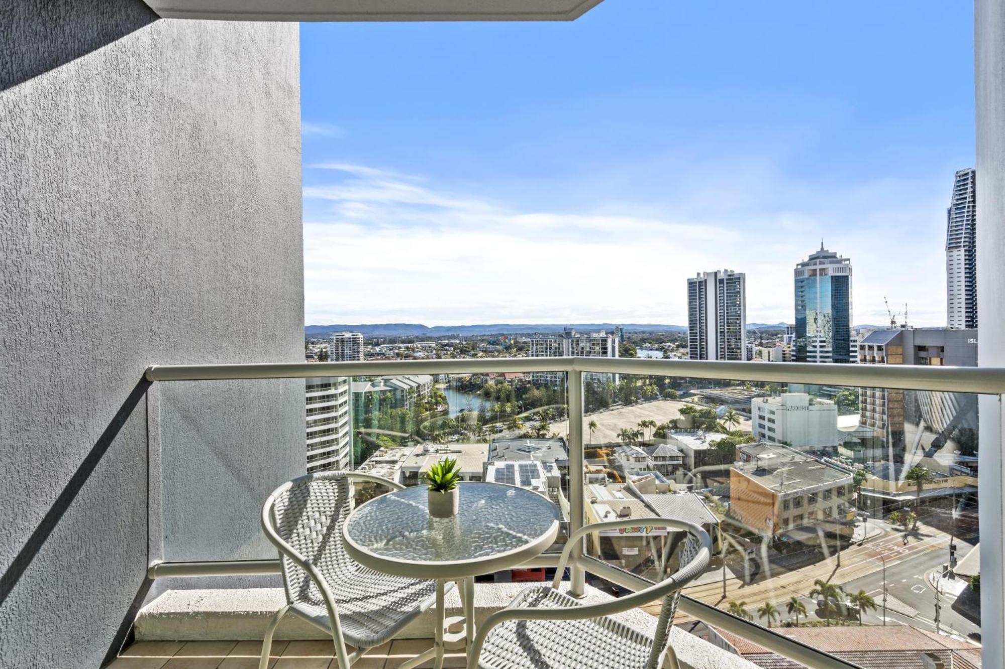 Legends Apartments - Qstay Gold Coast Exterior foto